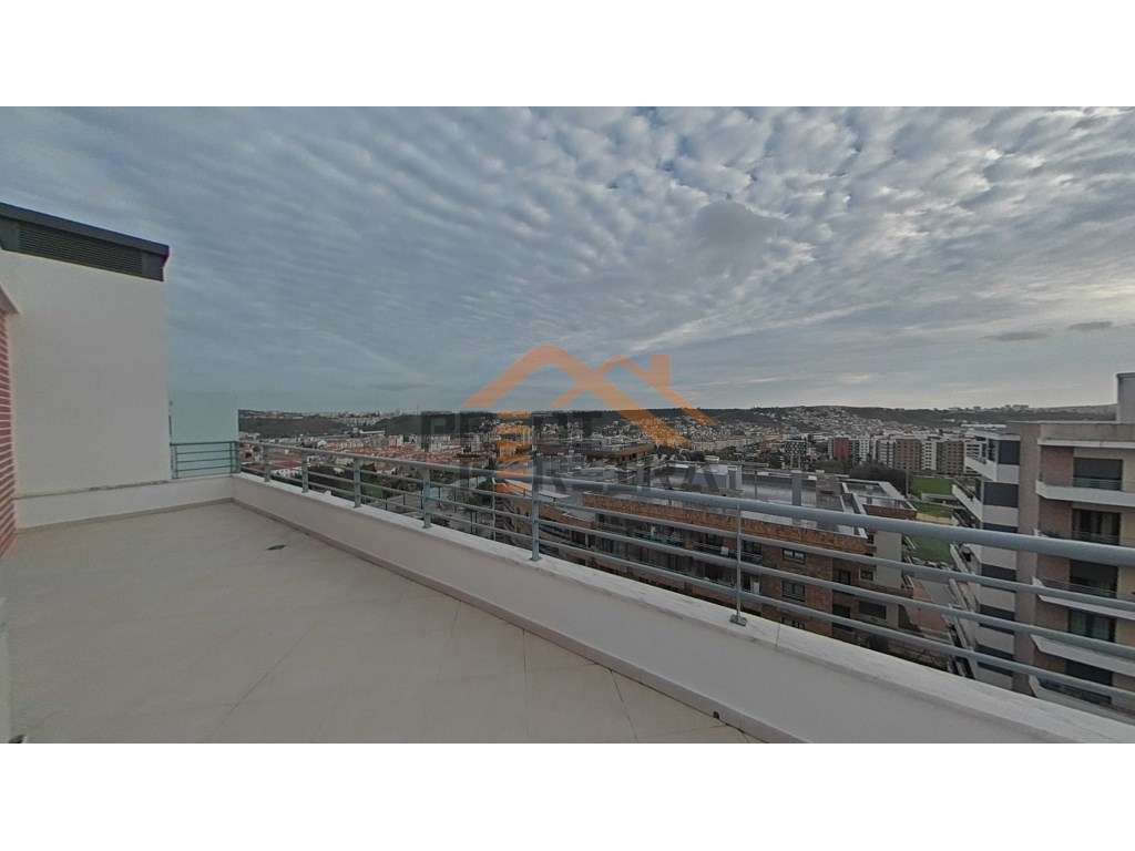 Penthouse T3+1 , nova, com varanda, terraço, box para quatro carros... - Grande imagem: 2/55