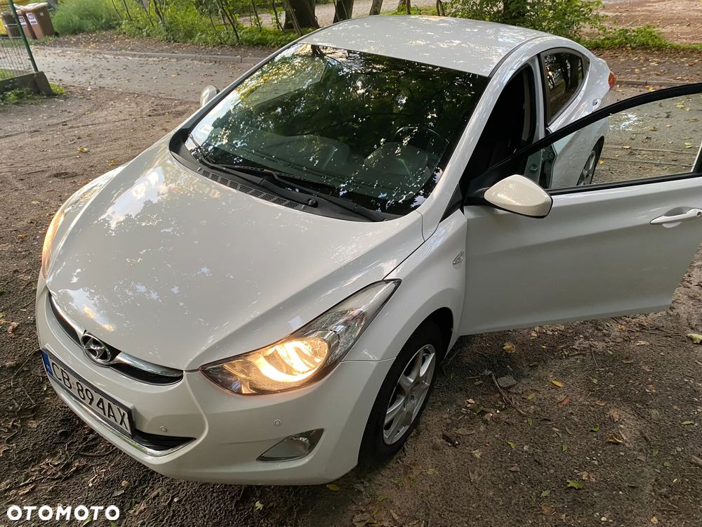 Hyundai Elantra 1.6 Comfort - 7