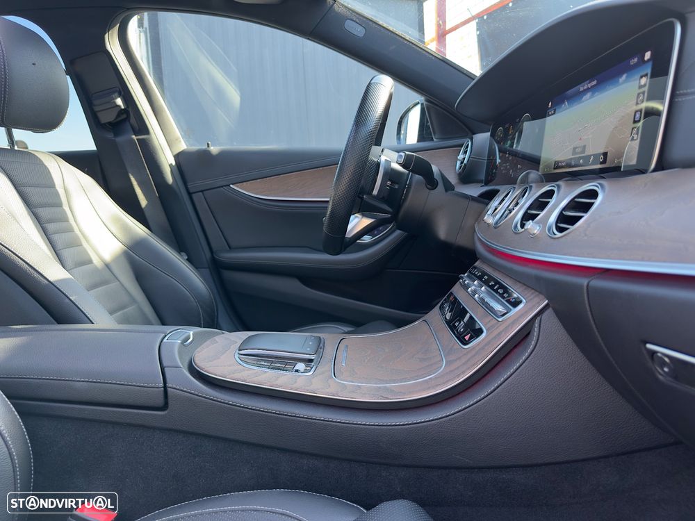 Mercedes-Benz E 300 de 4Matic 9G-TRONIC AMG Line - 7