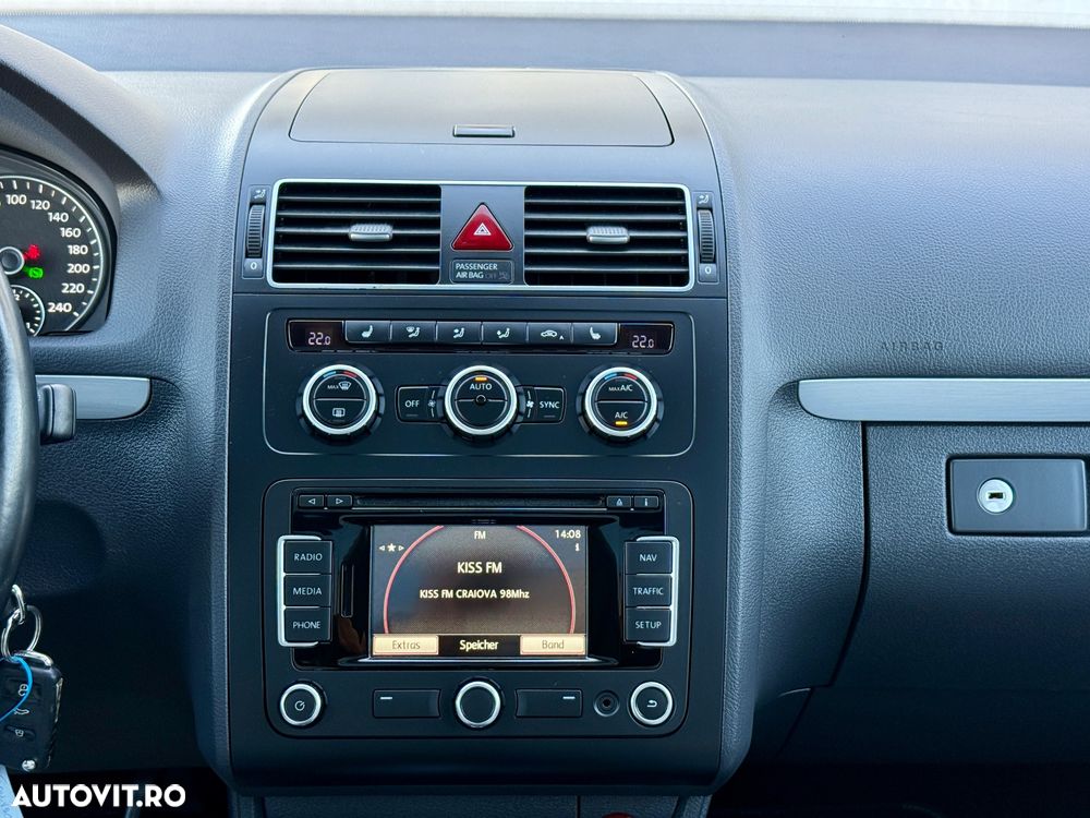 Volkswagen Touran 2.0 TDI DPF DSG Cross - 16