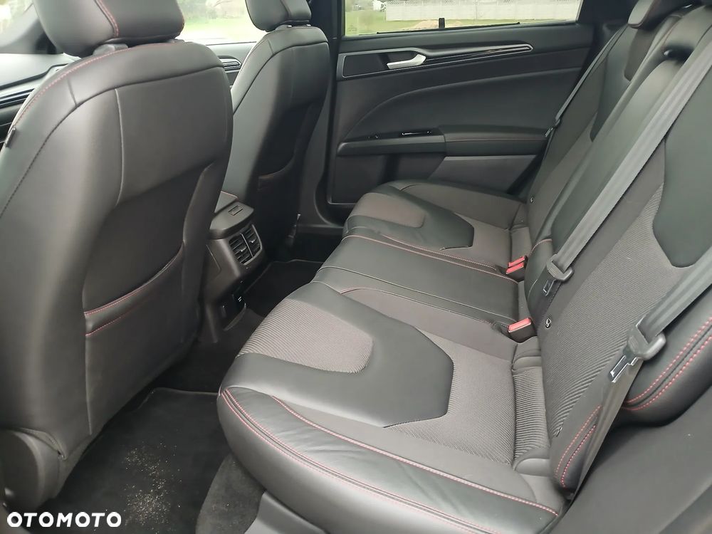 Ford Mondeo 1.5 EcoBoost ST-Line X - 27