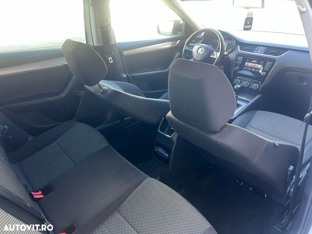 Skoda Octavia 2.0 TDI ELEGANCE DSG - 13