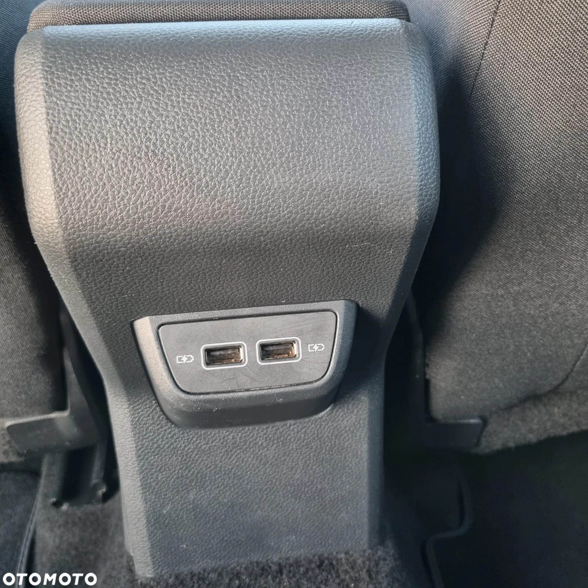 Volkswagen Polo 1.0 TSI Comfortline DSG - 17