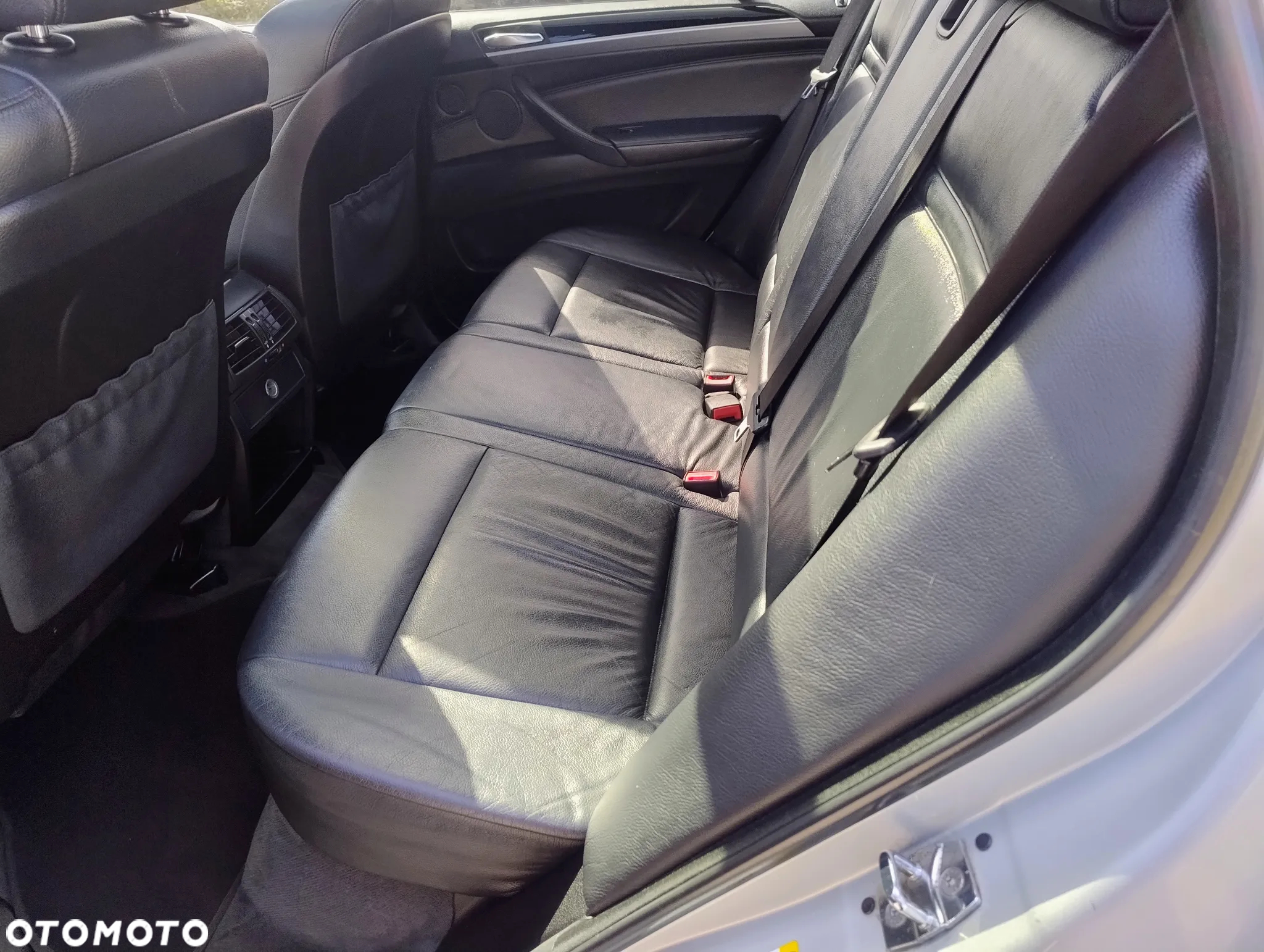 BMW X5 4.8i xDrive - 14