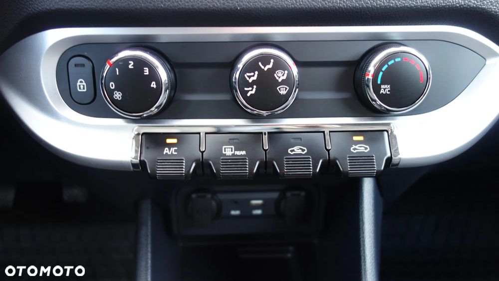 Kia Rio 1.2 Business Line - 19