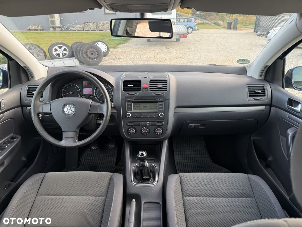 Volkswagen Golf 1.6 Comfortline - 25