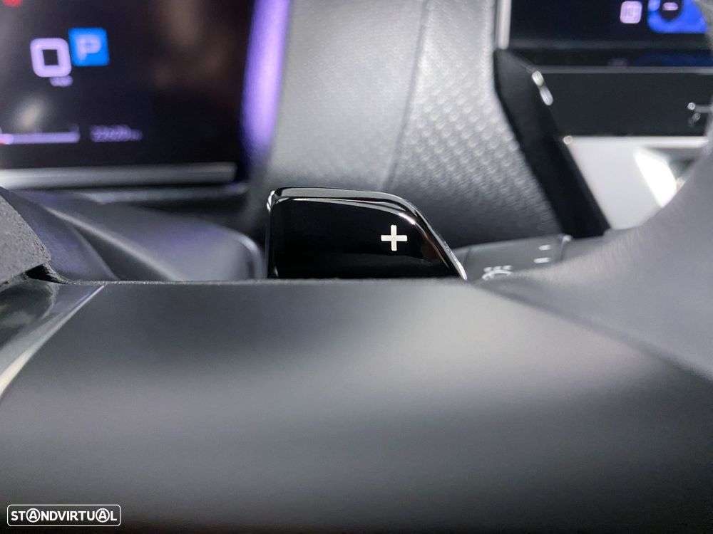Citroën C4 PureTech 130 Stop&Start EAT8 SHINE — fotografia 10
