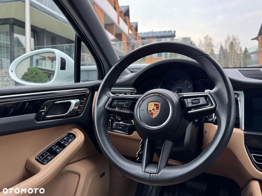 Porsche Macan Standard - 34