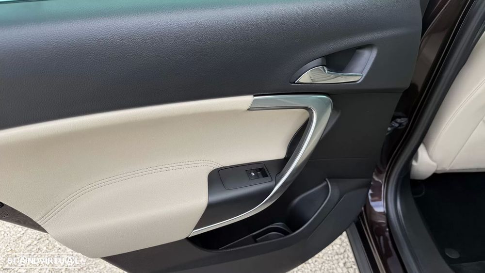 Opel Insignia 2.0 CDTI executive S/S - 55