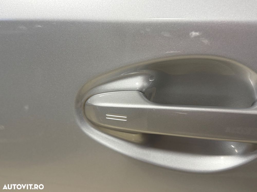 Toyota Auris 1.8 L VVT-i Sol + - 31