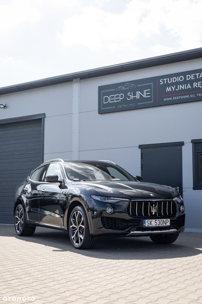 Maserati Levante S Granlusso - 10