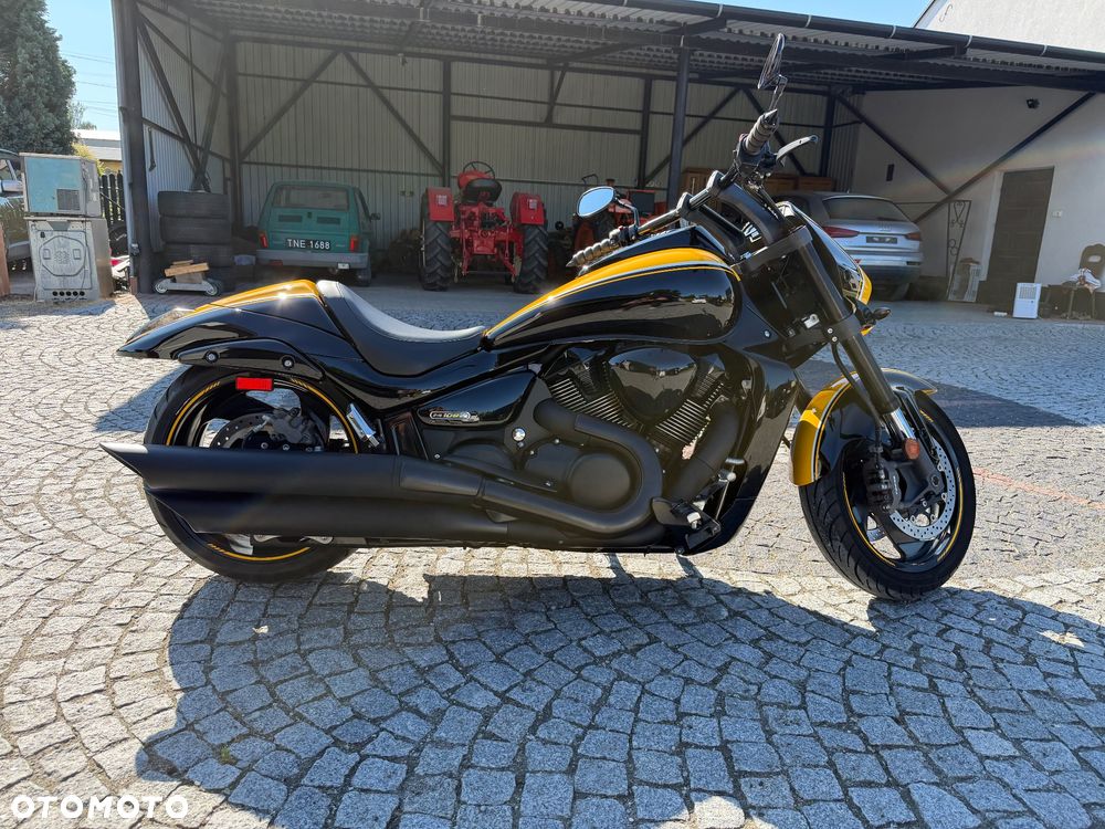 Suzuki Boulevard - 3