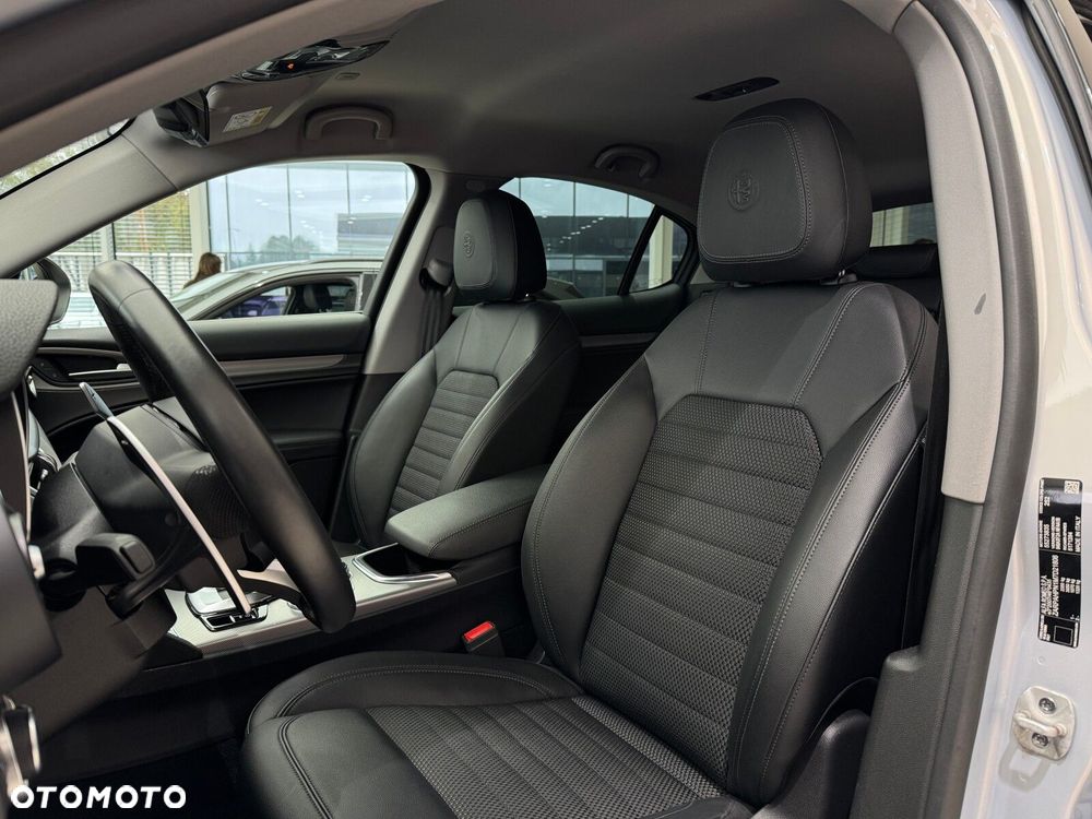 Alfa Romeo Stelvio 2.0 Turbo Sprint Q4 - 10