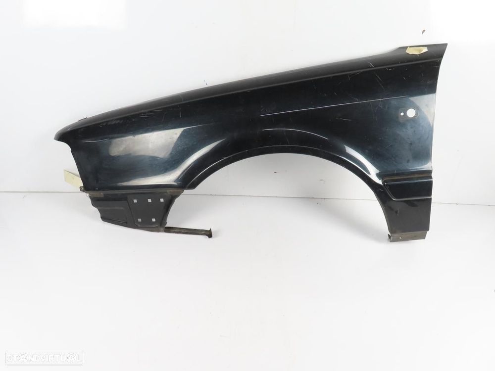 Guarda-lamas Esquerdo/Frente Usado / Original AUDI 80 (8C2, B4) 8A0821105 - 1
