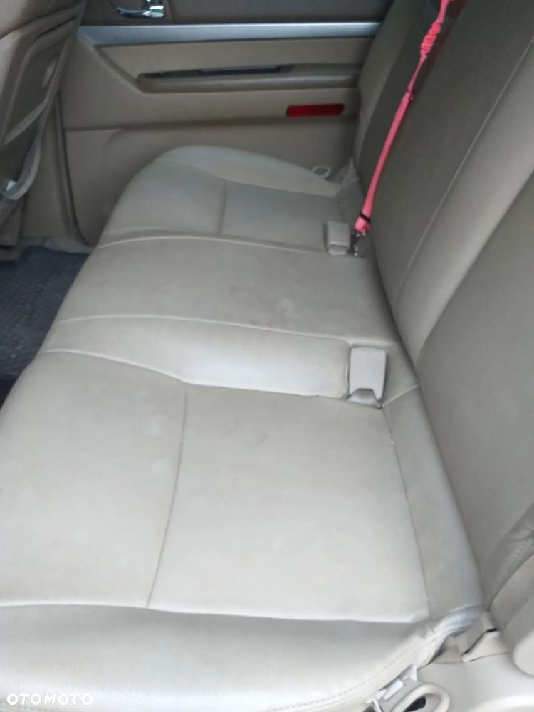 Auto na części - SSangyoung Rodius 165 diesel Silnik Skrzynia Drzwi Maska Klapa Błotnik Zderzak Lampa Szyba Klamka Lusterko Deska Kokpit - 17