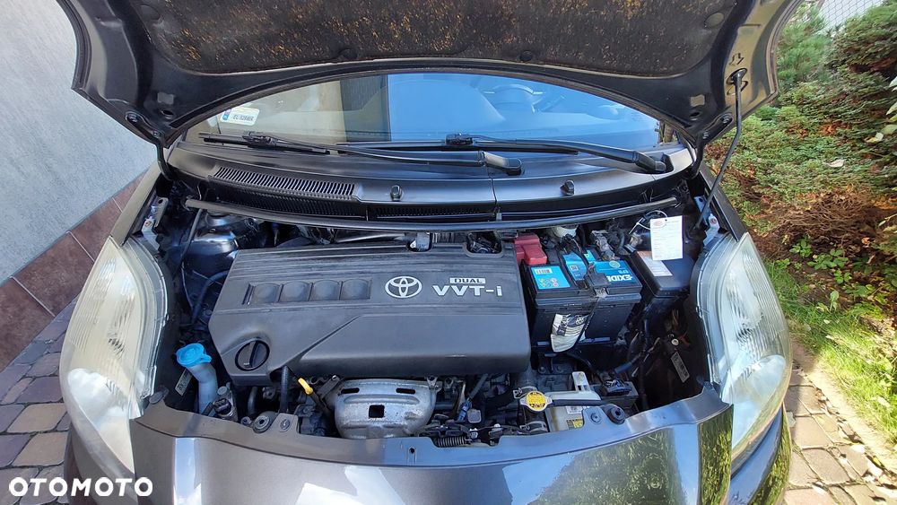 Toyota Yaris 1.33 VVT-i Sol - 32