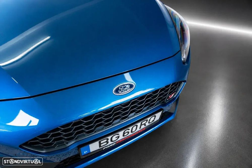 Ford Fiesta 1.5 EcoBoost S&S c/ Pack Pele Exclusiva ST - 7