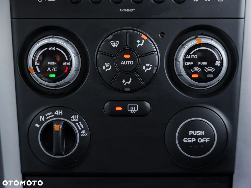 Suzuki Grand Vitara 1.9 DDiS Comfort + DPF Family - 31