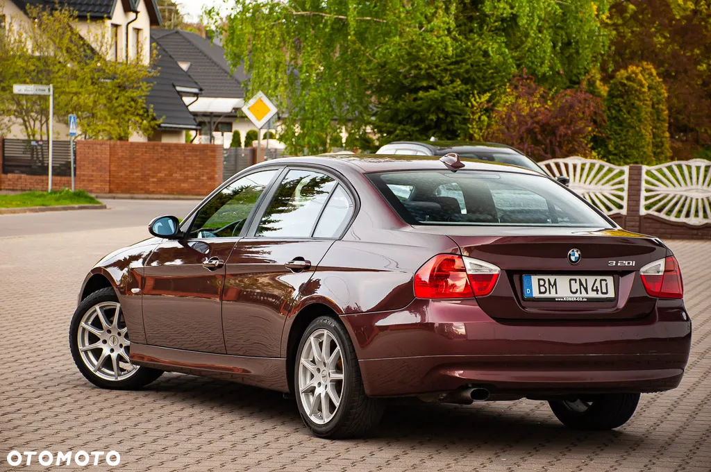 BMW Seria 3 320i - 3