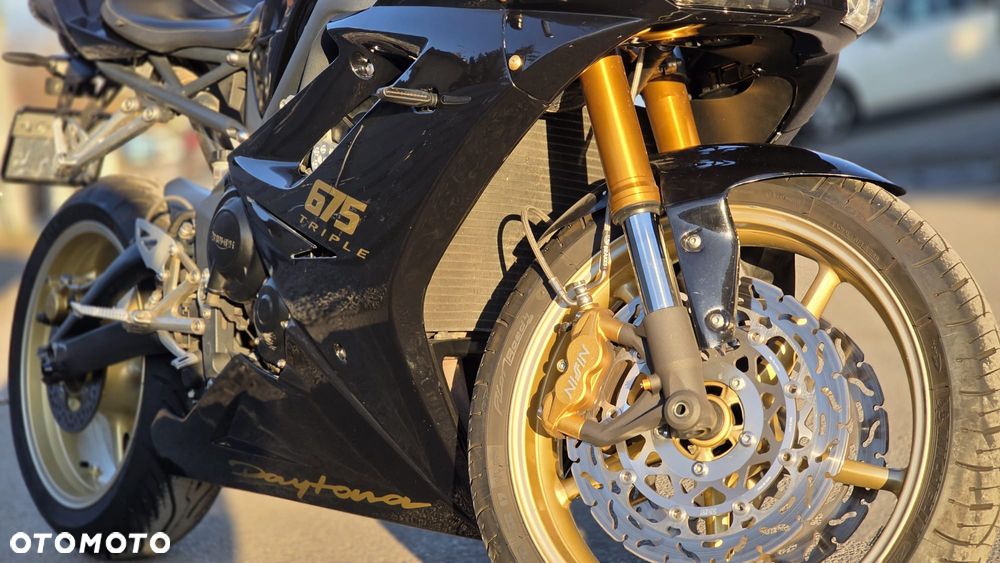 Triumph Daytona - 10