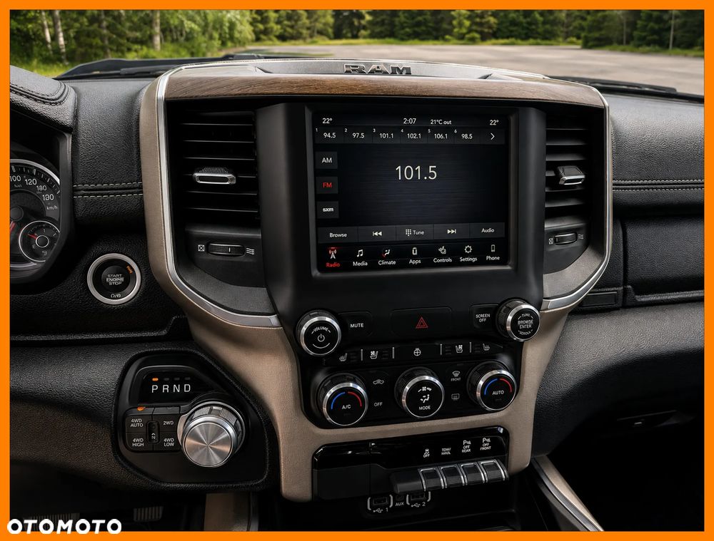 RAM 1500 Quad Cab Laramie - 21