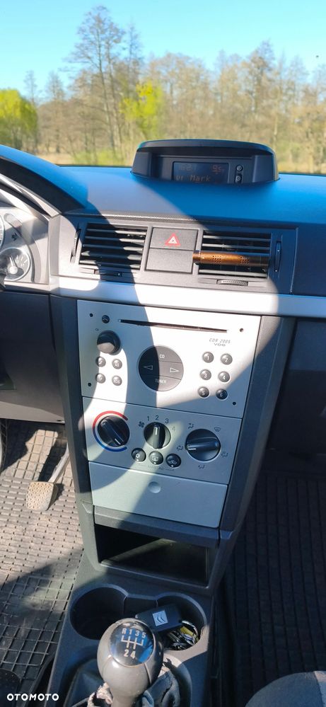 Opel Meriva 1.6 (Essentia) - 11