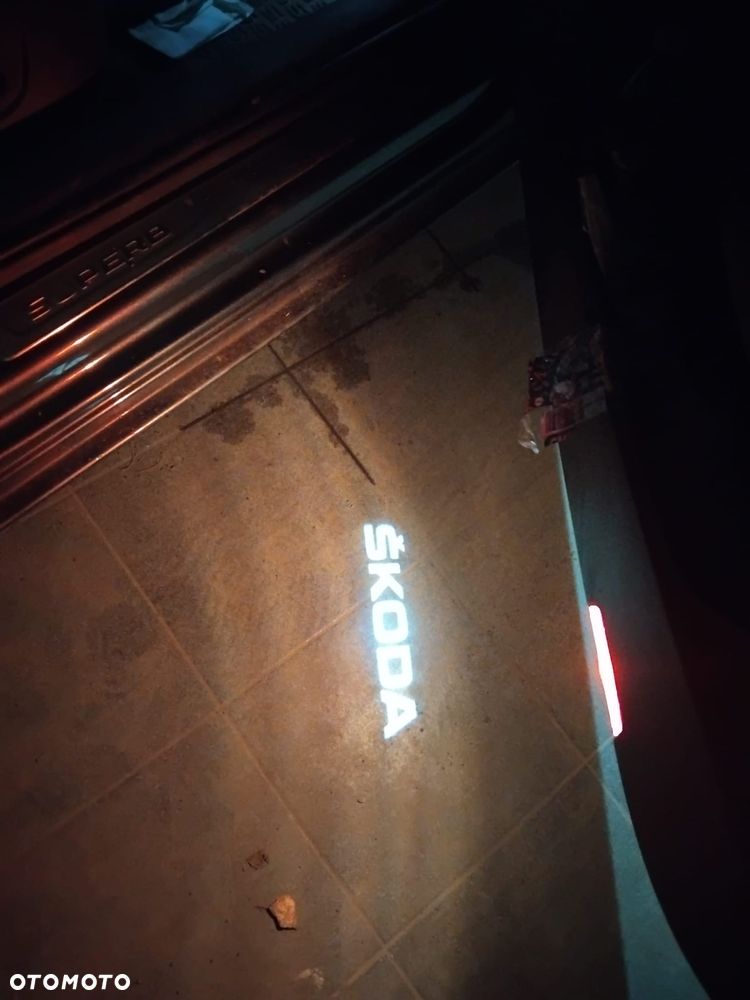 Skoda Superb 2.0 TDI DSG L&K - 10