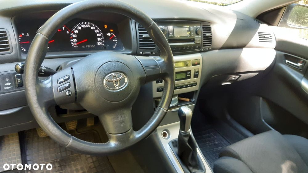 Toyota Corolla 1.6 Sol - 10