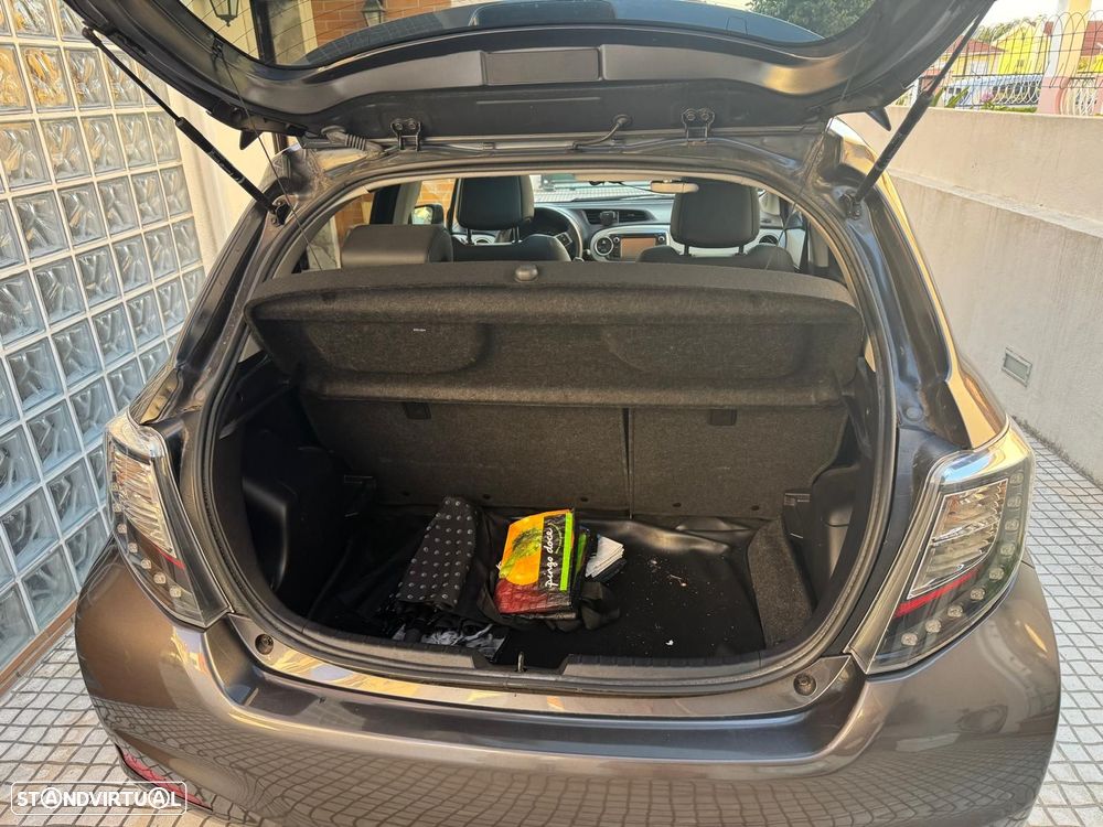 Toyota Yaris - 16