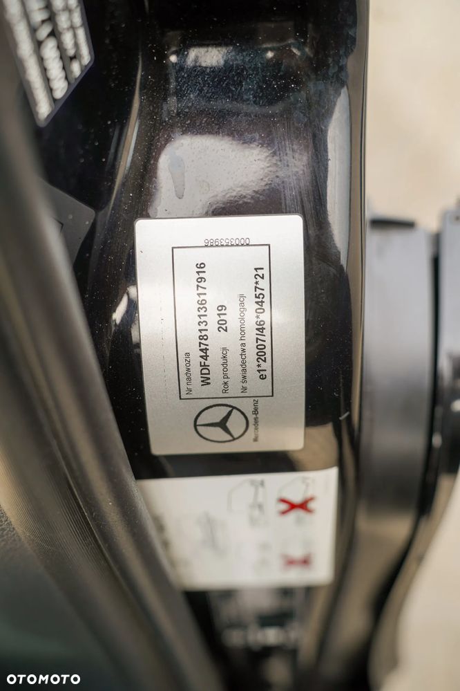 Mercedes-Benz Klasa V 300 d 4-Matic Avantgarde 9G-Tronic (długi) - 39