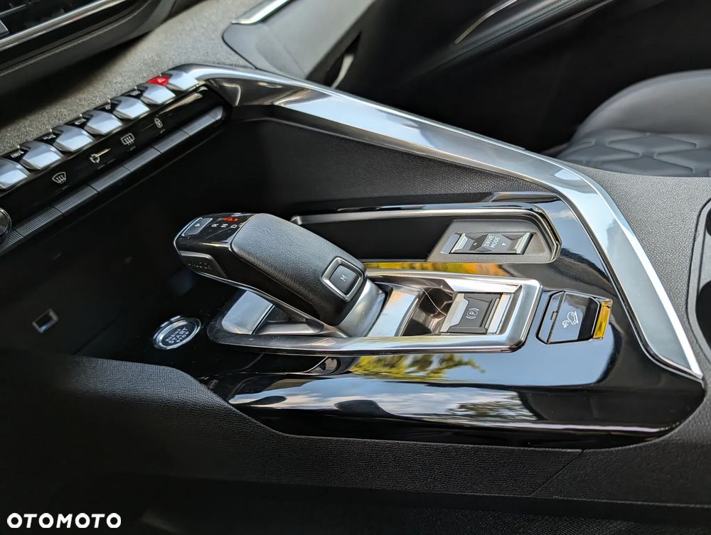Peugeot 5008 BlueHDi 130 EAT8 Allure - 19