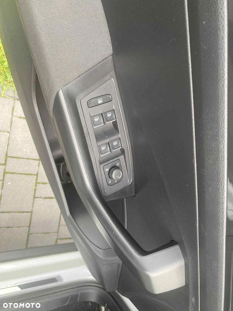 Volkswagen T-Roc 2.0 TDI SCR DSG IQ.DRIVE - 20