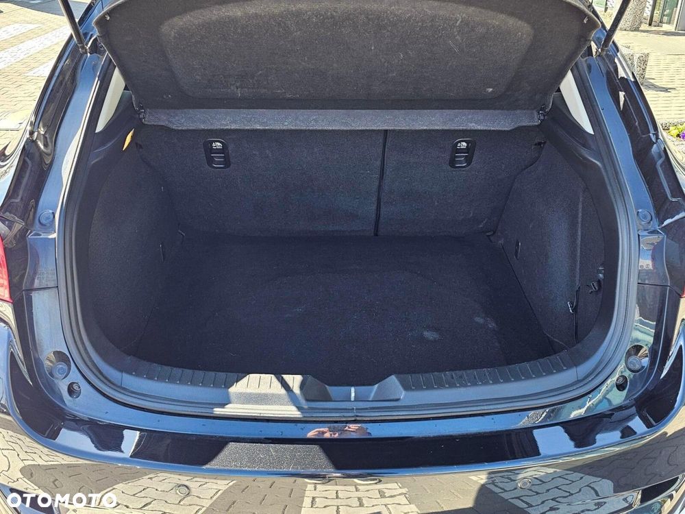 Mazda 3 - 10