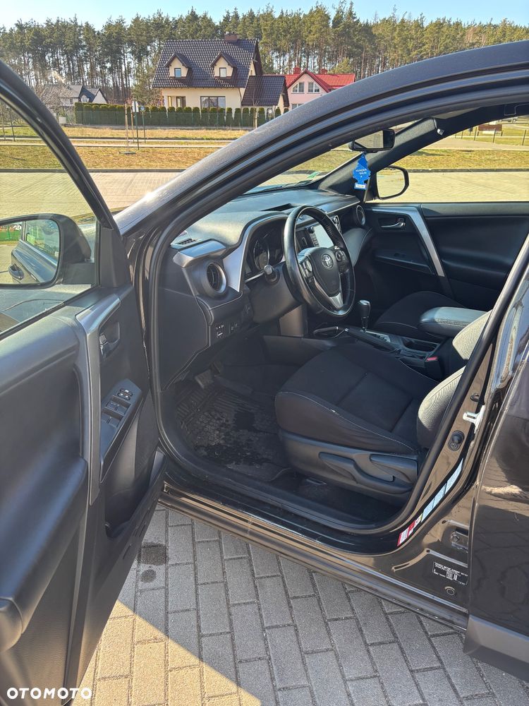 Toyota RAV4 - 10