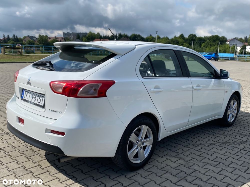 Mitsubishi Lancer 1.5 Inform - 4