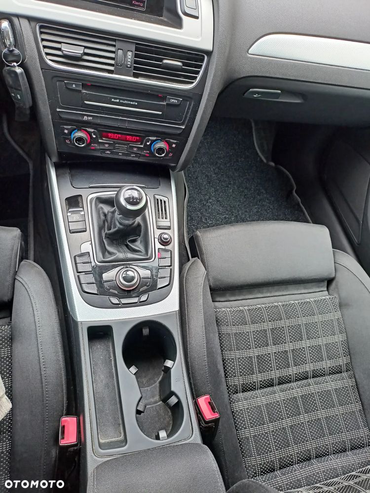 Audi A4 Avant 2.0 TDI Limited Edition - 15