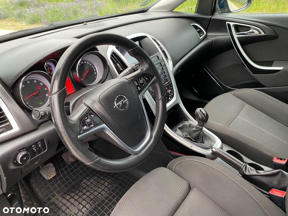 Opel Astra 1.6 Turbo - 9