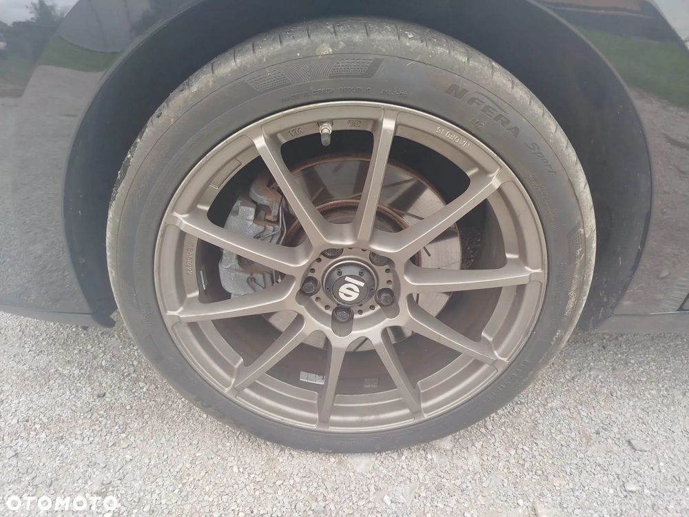 Renault Megane 220 GT - 33