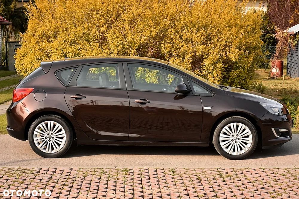 Opel Astra 1.6 Color Edition - 14