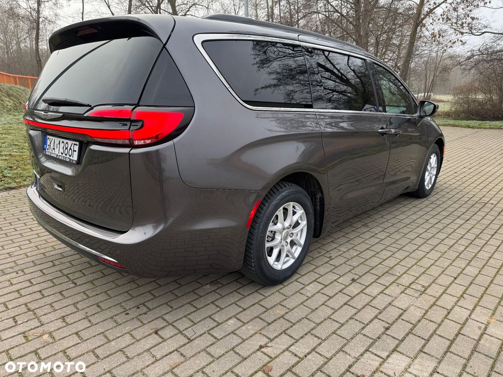 Chrysler Pacifica - 4