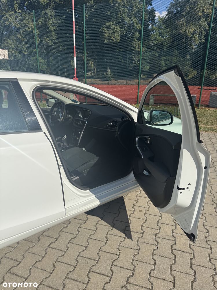 Volvo V40 - 4