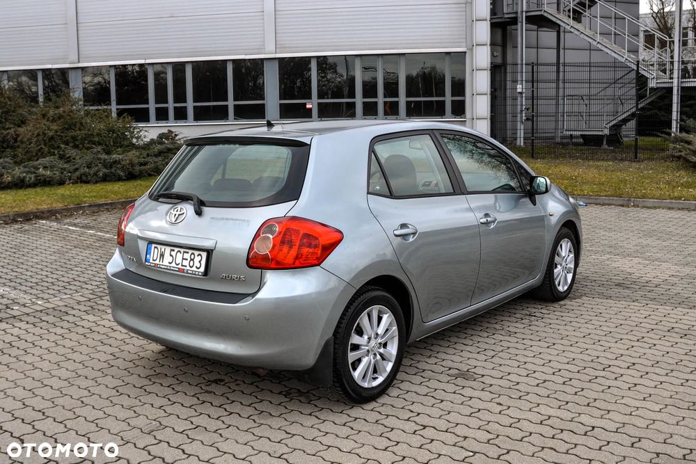 Toyota Auris - 4