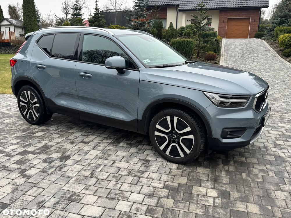Volvo XC 40 T3 Momentum Pro - 1