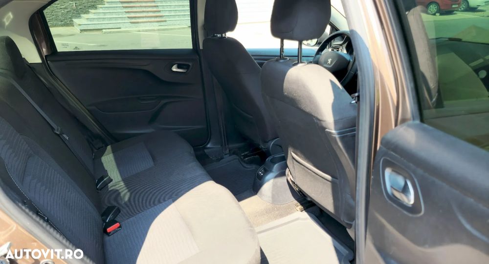 Peugeot 301 1.2 PureTech Active - 5