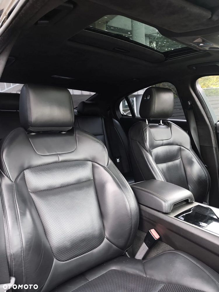 Jaguar XF 3.0 V6 D S Portfolio - 23
