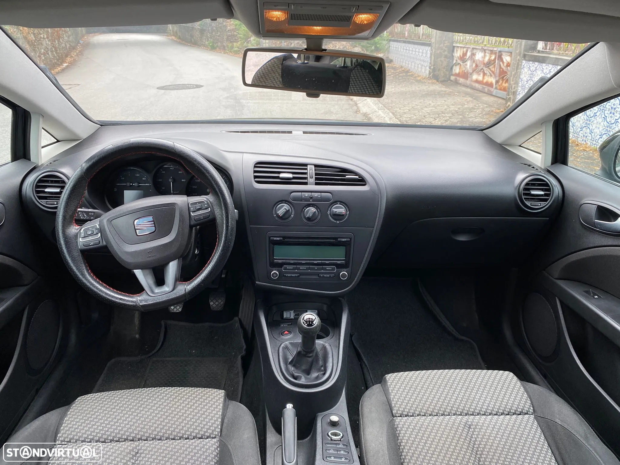 SEAT Leon 1.6 TDI DPF Ecomotive Reference - 4