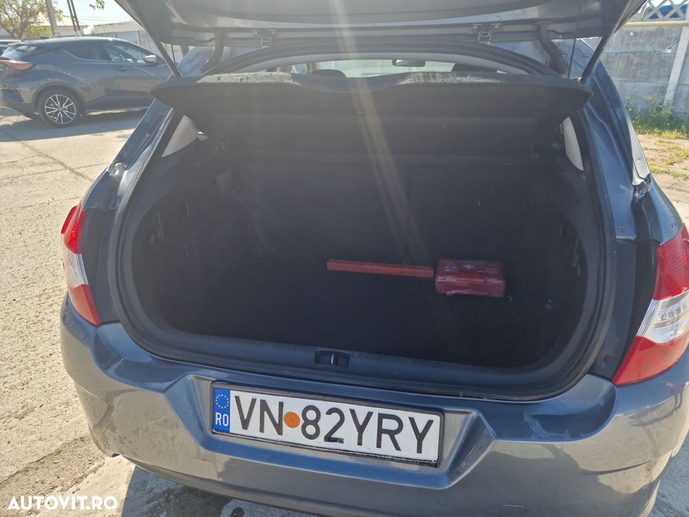 Citroën C4 1.6 e-HDi FAP Exclusive - 12