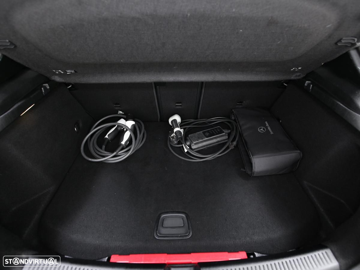 Mercedes-Benz A 250 e 8G-DCT Edition 2020 - 14