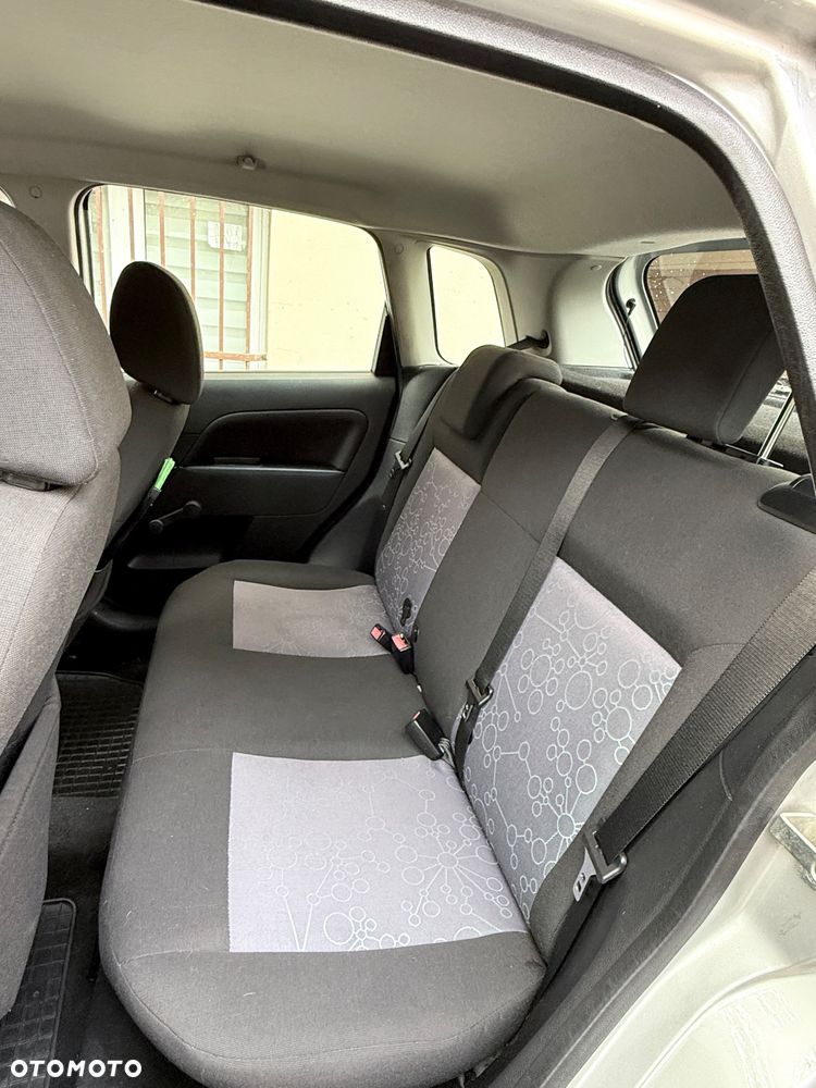 Ford Fiesta 1.3 Ambiente - 10