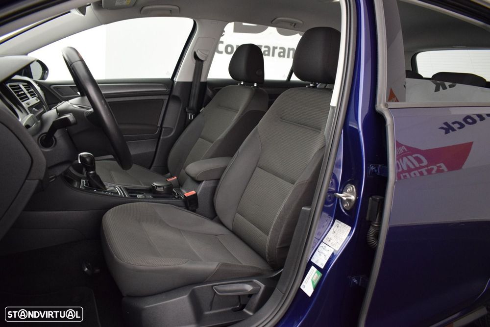 VW Golf Variant 1.6 TDi R-Line DSG - 21